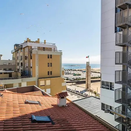 Encantador A Frente Da Do Sunset * פיגואיירה דה פוז