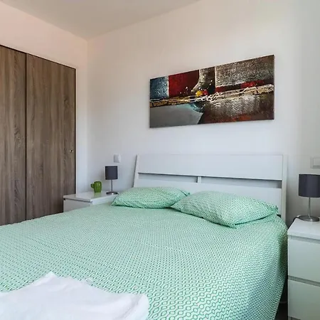 Encantador A Frente Da Do Sunset דירה